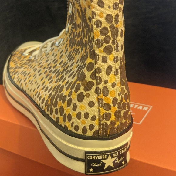 CONVERSE - Picture 5 of 8